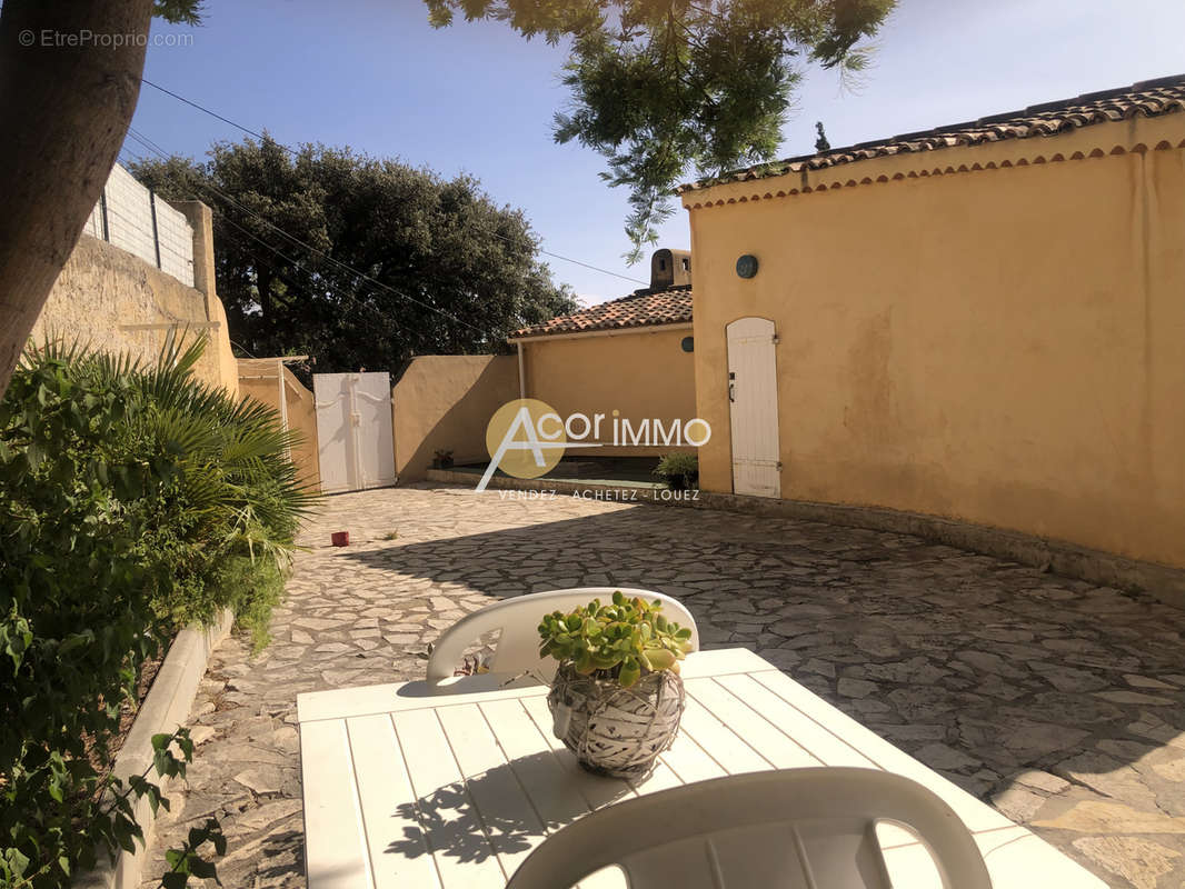 Appartement à SANARY-SUR-MER
