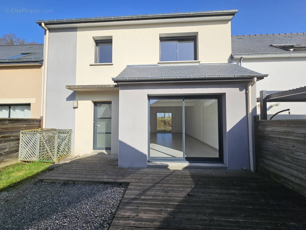 Maison à SAINT-ARMEL