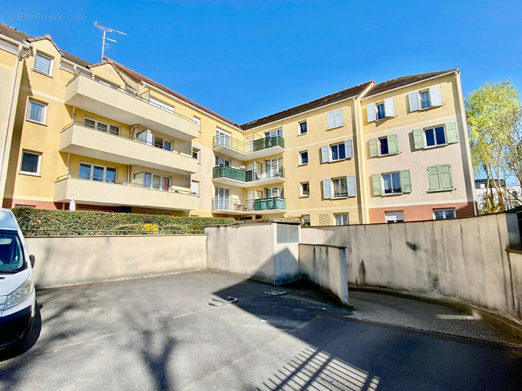 Appartement à SAINT-OUEN-L&#039;AUMONE