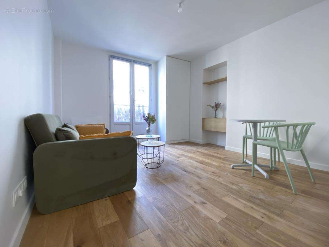 Appartement à PARIS-18E