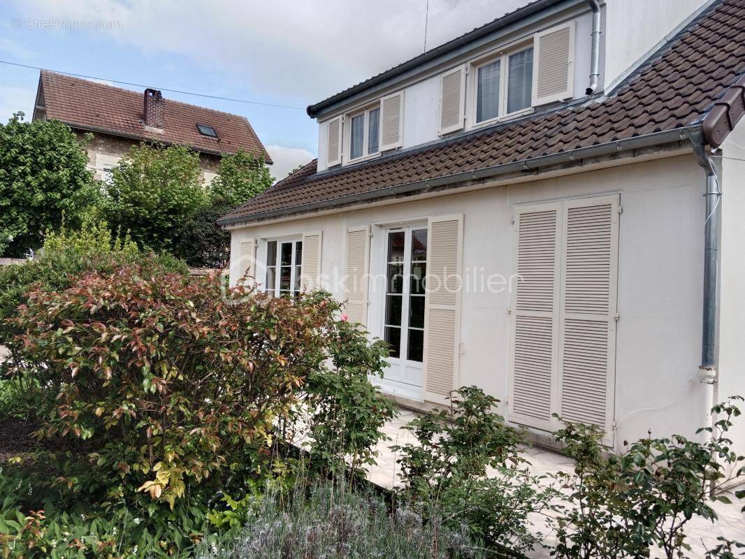Maison à CROSNE