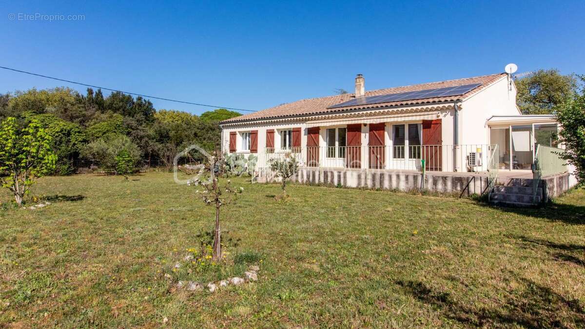 Maison à SAINT-MONTAN