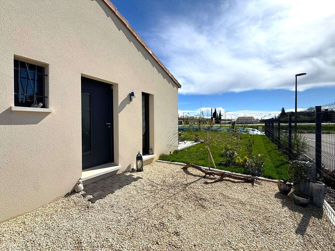 Maison à BOLLENE