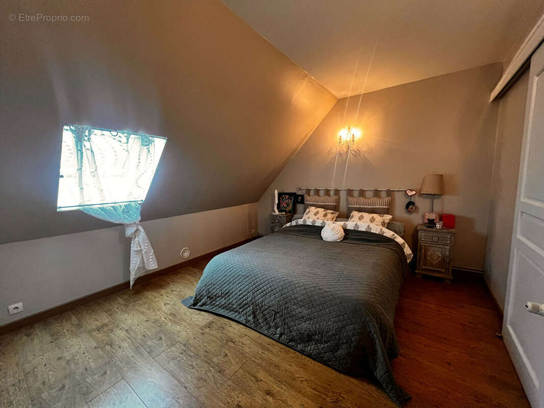 Maison à LA CHAPELLE-EN-SERVAL