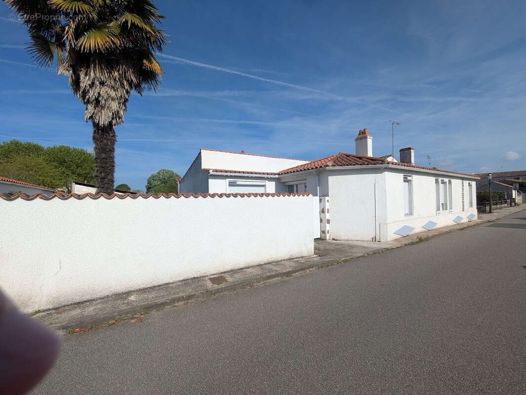 Maison à ANGLES