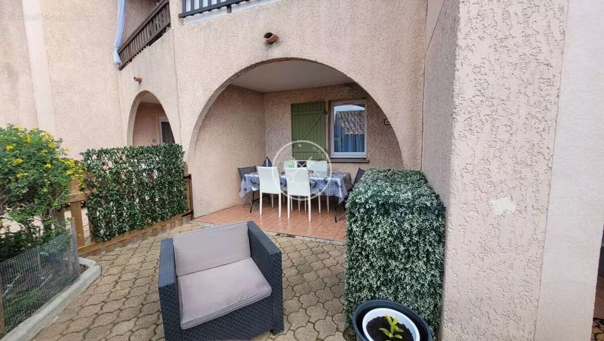 Appartement à ROQUEBRUNE-SUR-ARGENS