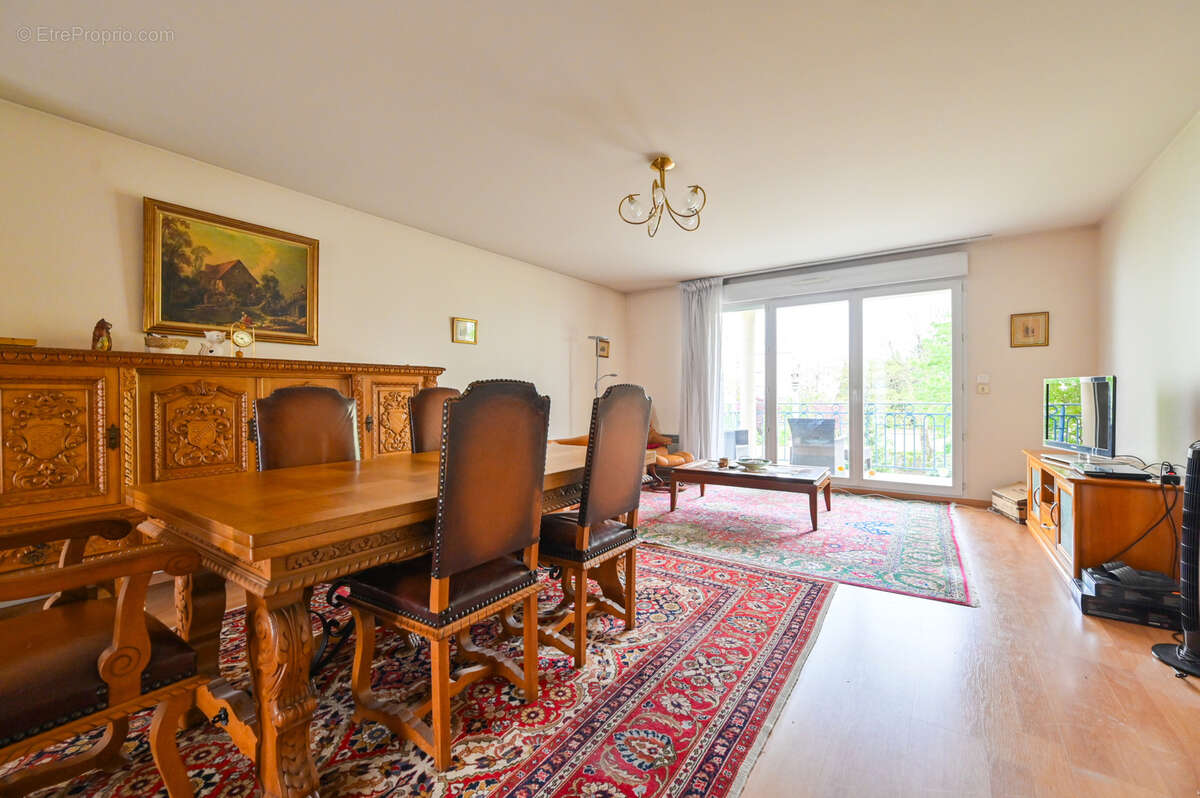 Appartement à SAINT-MAUR-DES-FOSSES