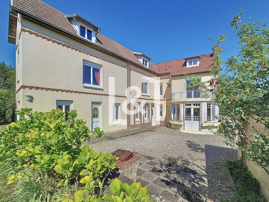 Maison à CHARLEVAL