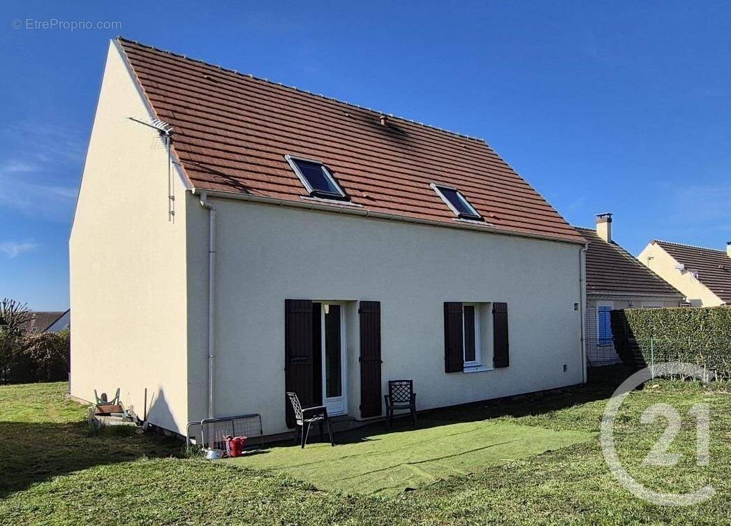 Maison à ETREPAGNY