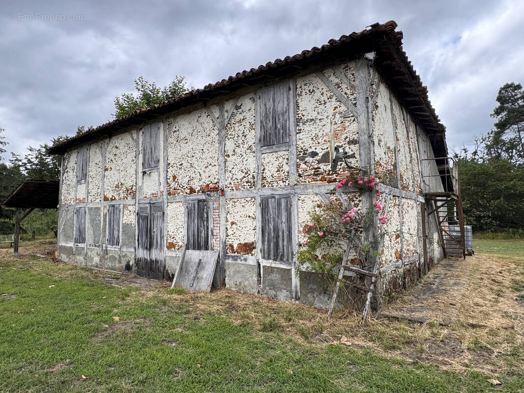 Maison à ESCOURCE