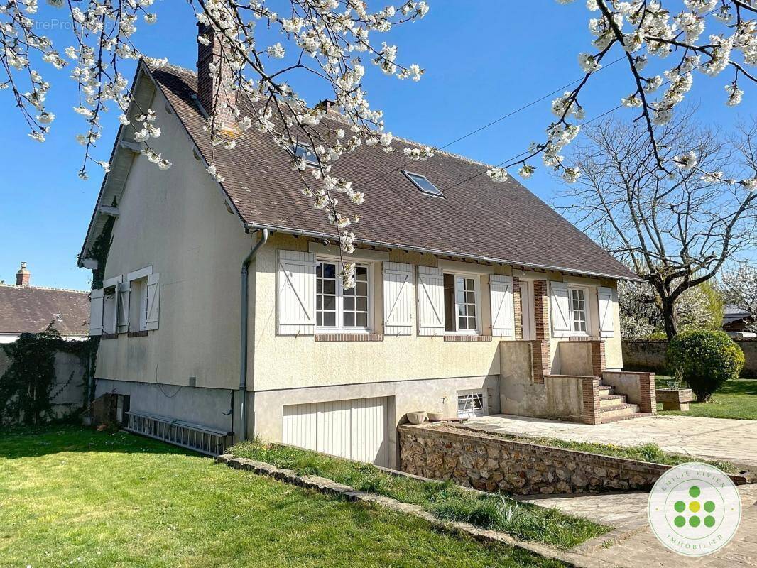Maison à CHATEAUNEUF-EN-THYMERAIS