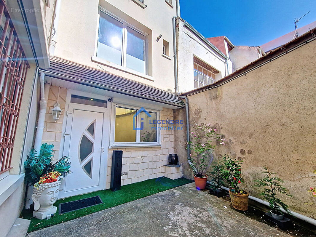 Appartement à LA FRETTE-SUR-SEINE