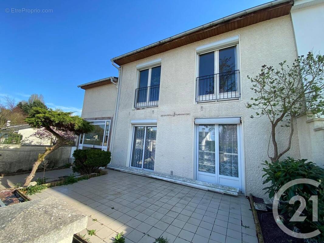 Maison à OTHIS