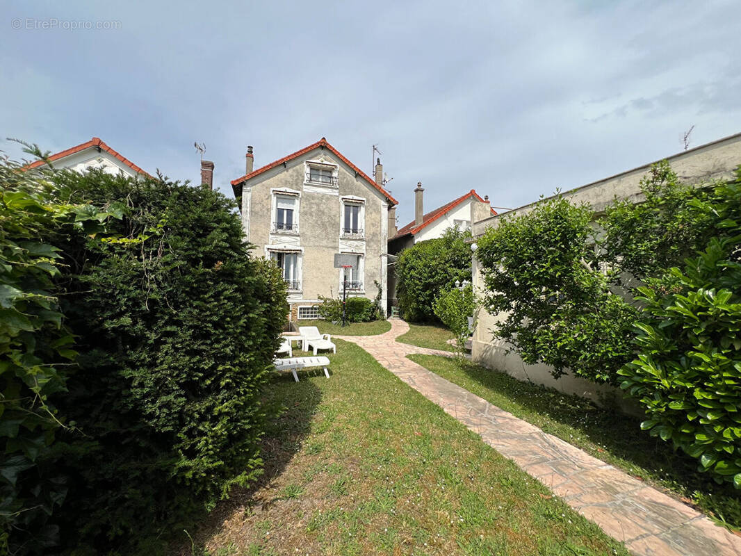 Maison à LES PAVILLONS-SOUS-BOIS