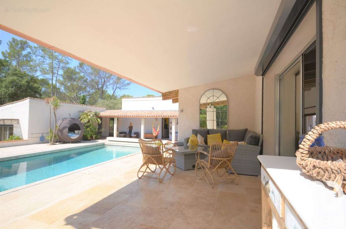 Photo 8 - Maison à PUGET-SUR-ARGENS