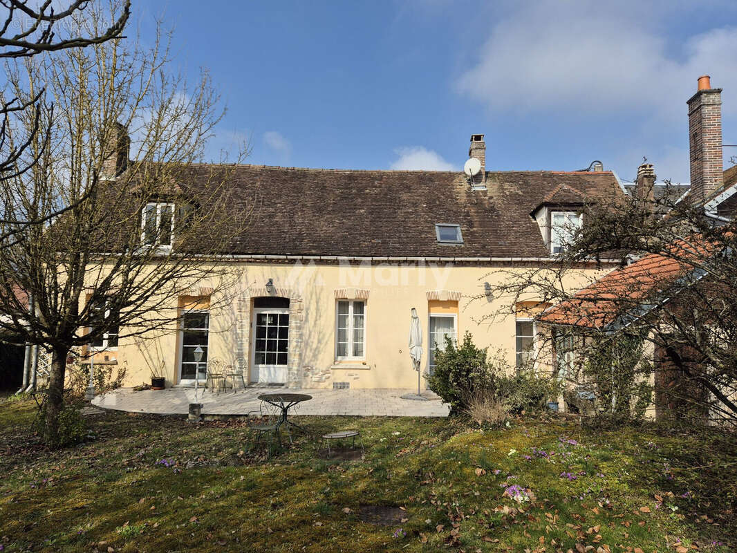 Maison à AIX-EN-OTHE