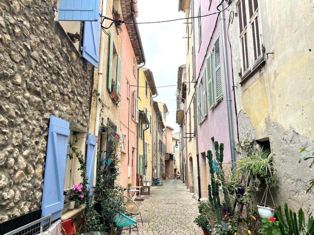 Maison à GATTIERES