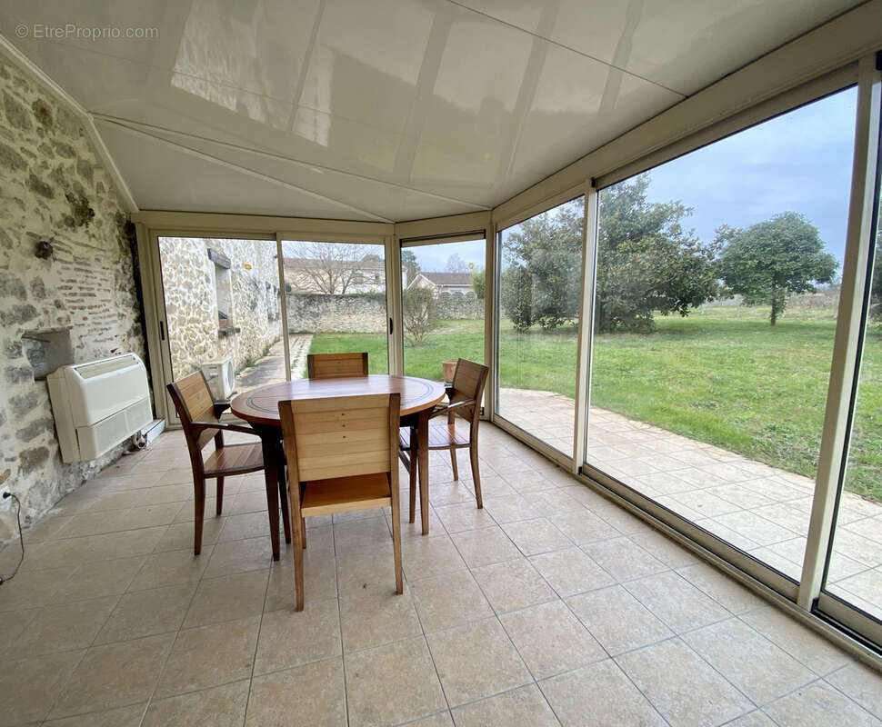 Maison à ILLATS