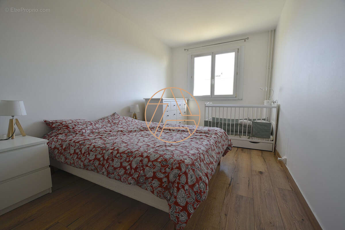 Appartement à SAINT-MAUR-DES-FOSSES