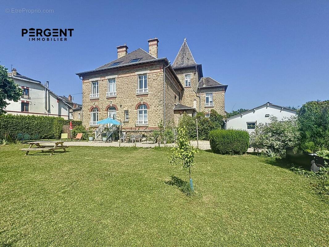 Maison à MOUZON