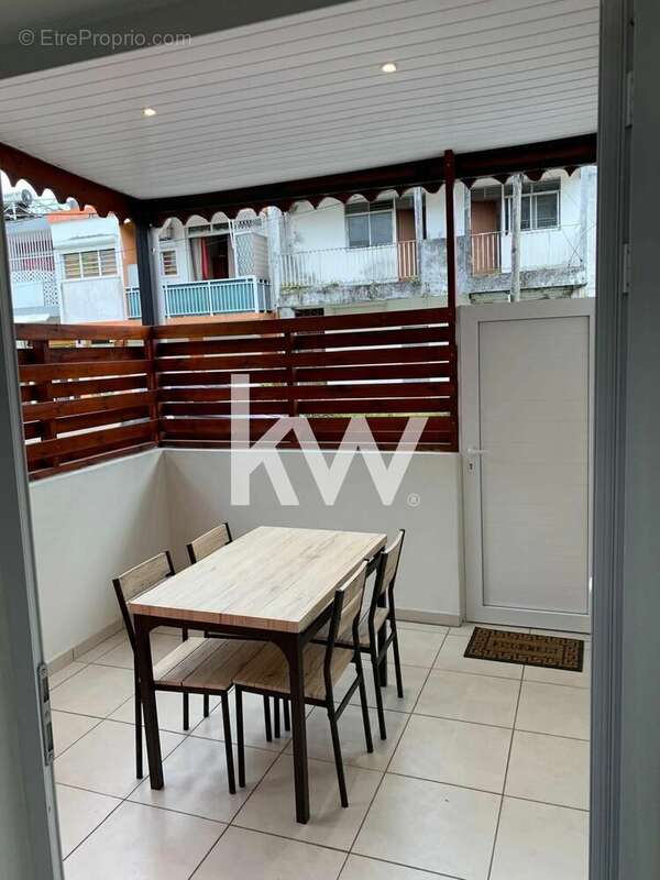 Appartement à POINTE-A-PITRE