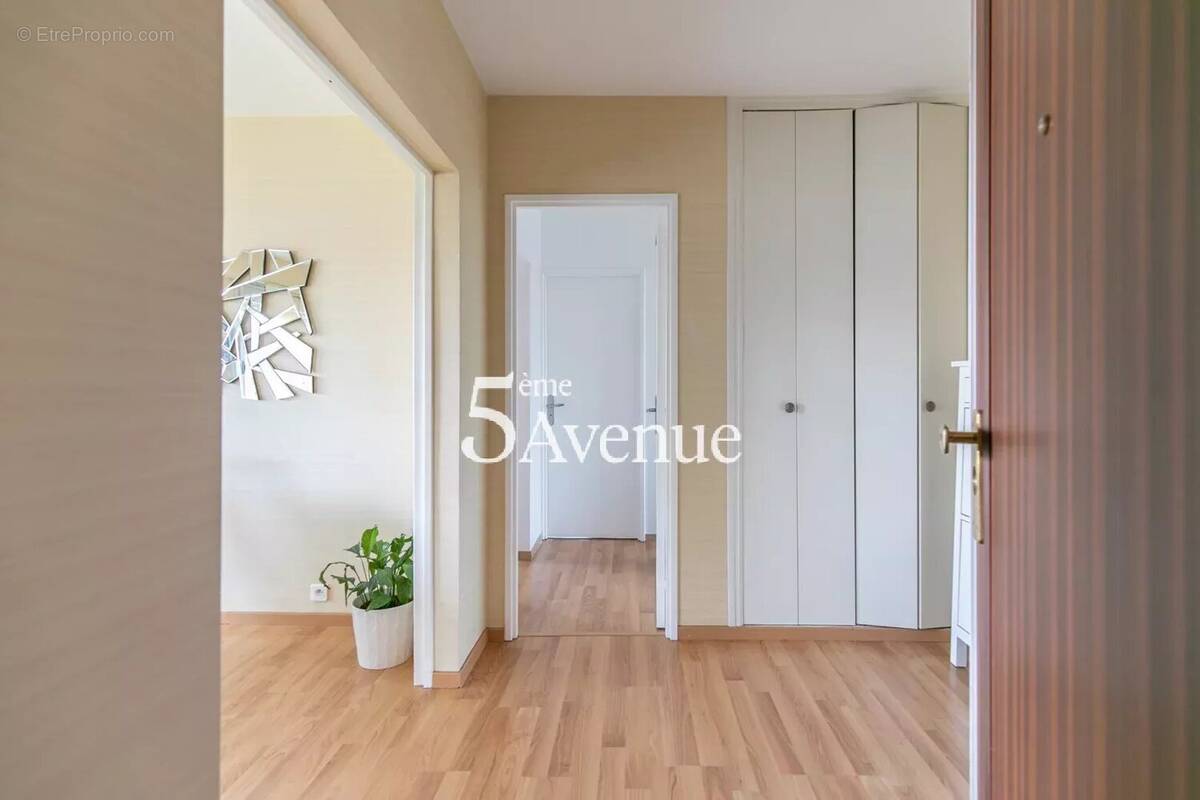 Appartement à SAINT-MAUR-DES-FOSSES