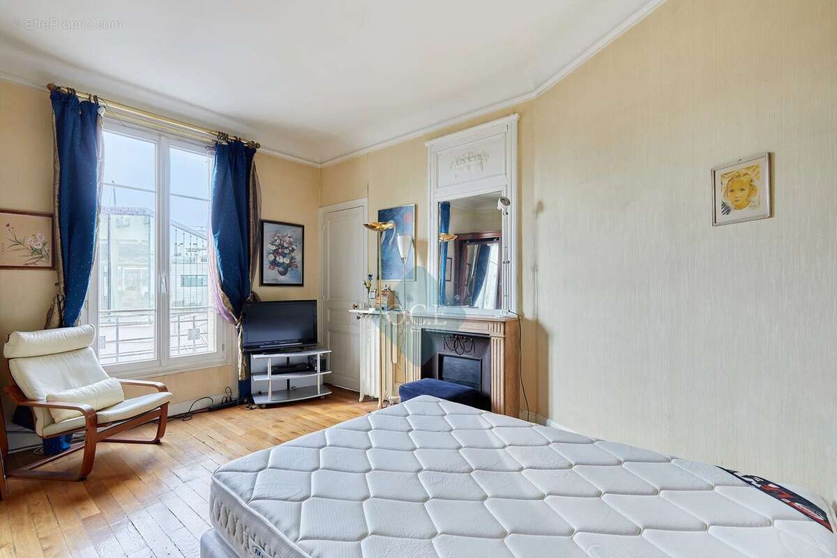 Appartement à PARIS-11E