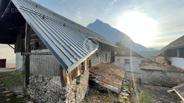 Maison à UGINE