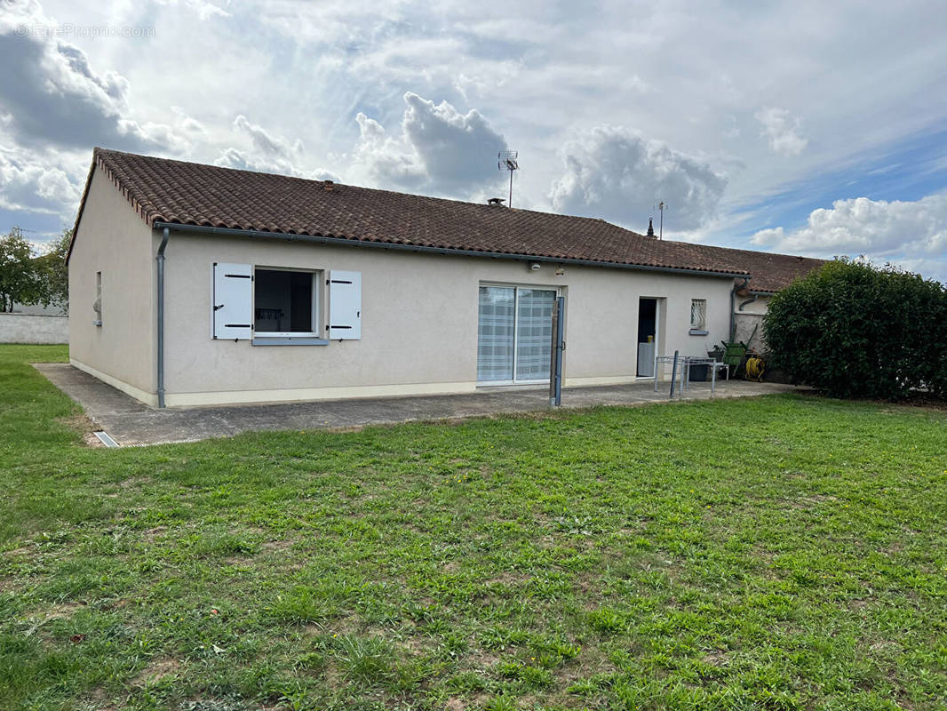 Maison à LHOMMAIZE