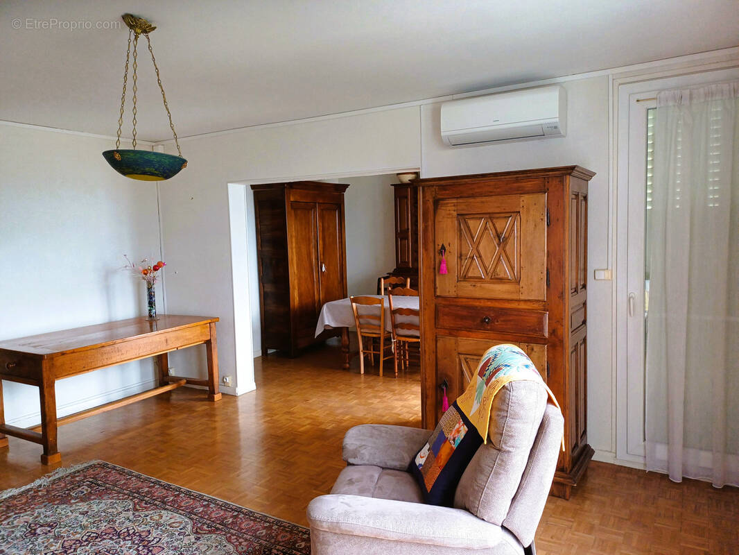 Appartement à PIERRELATTE