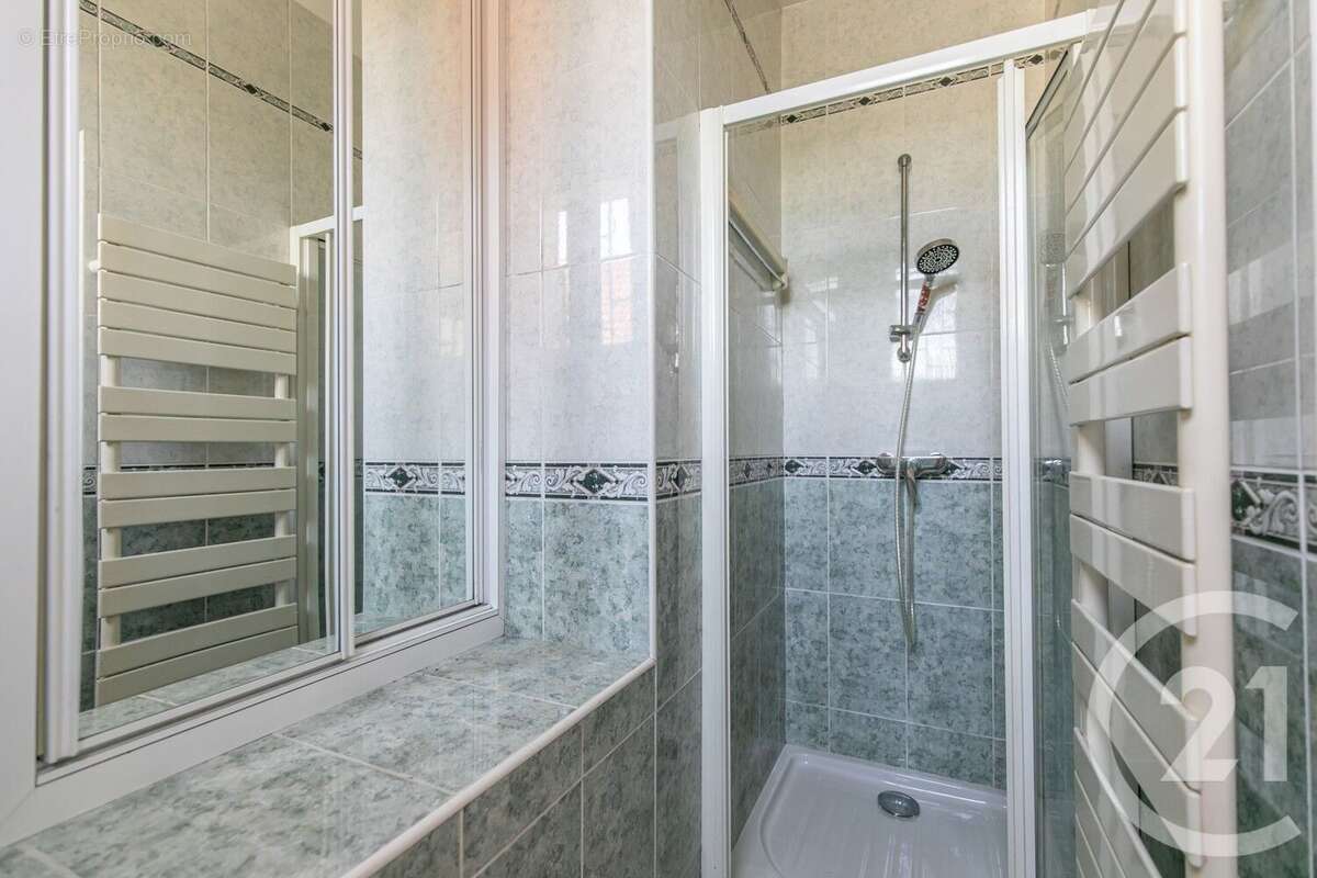 Appartement à SAINT-MAUR-DES-FOSSES