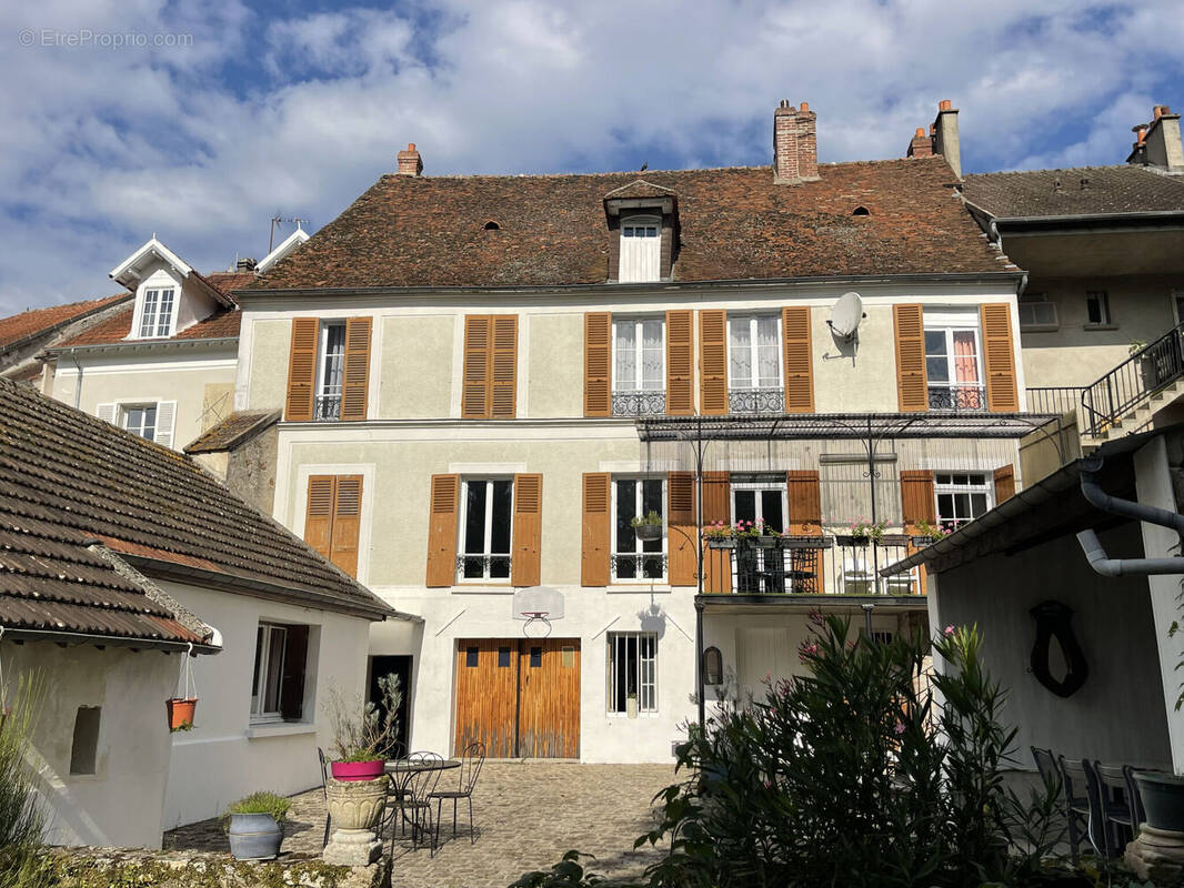 Photo 1 - Maison à VILLENEUVE-SUR-BELLOT
