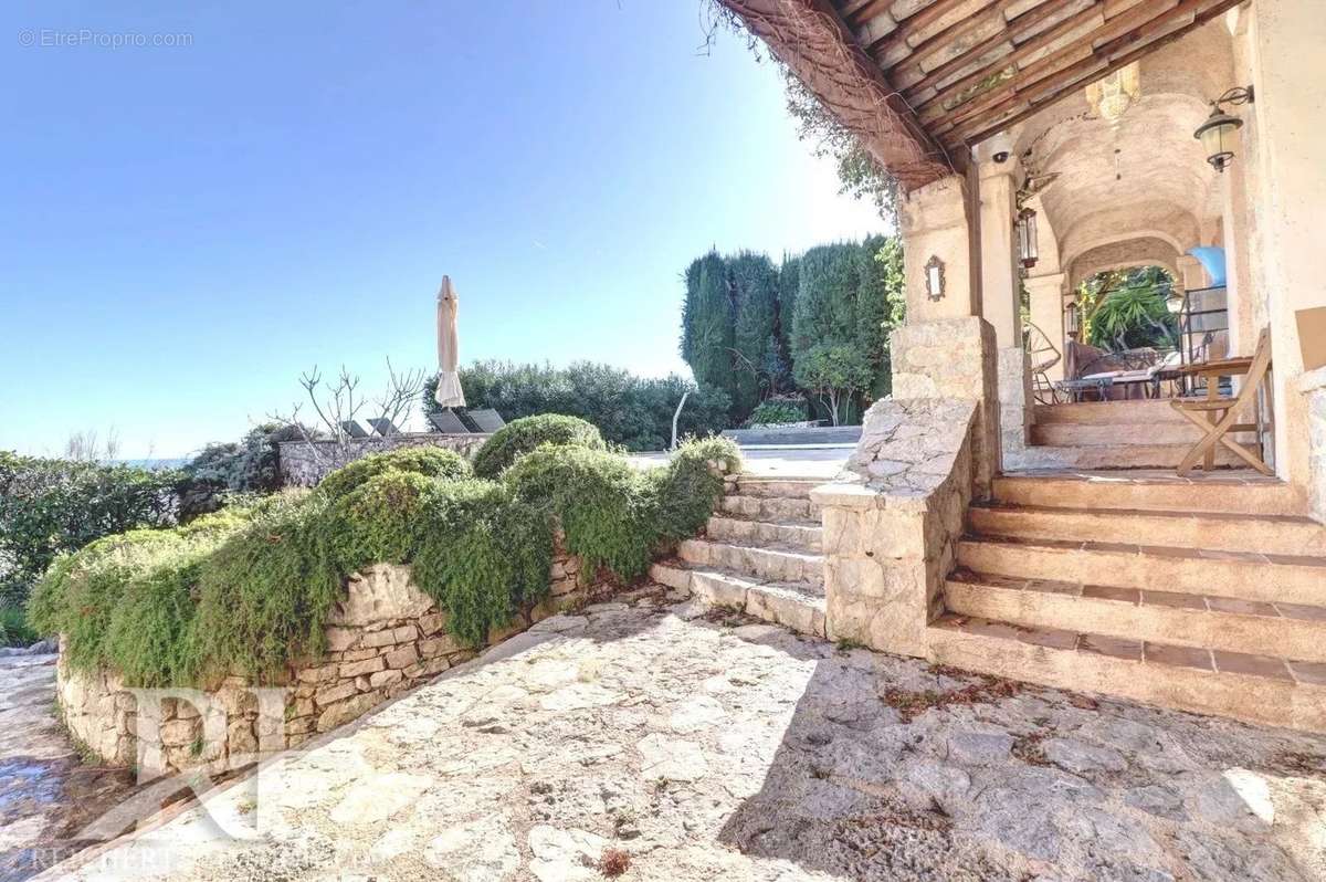 Maison à MOUGINS