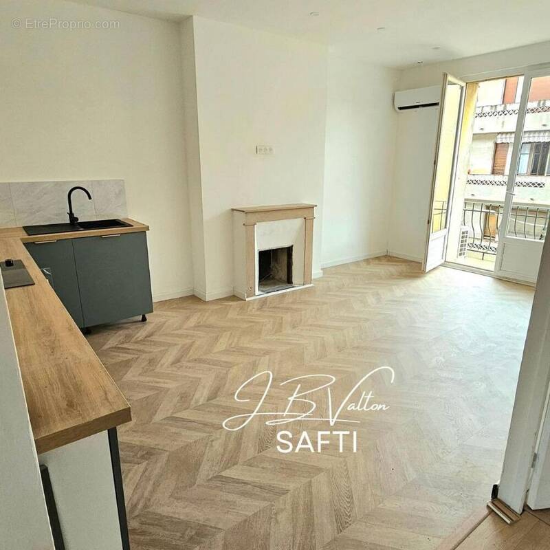 Photo 1 - Appartement à TOULON