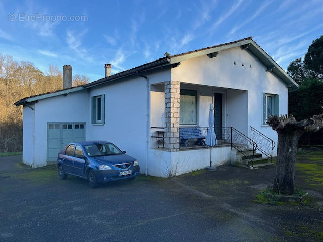 Maison à LAVARDAC