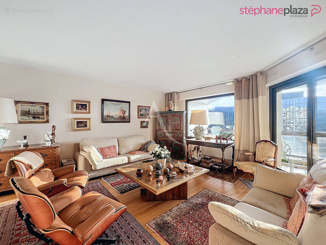 Appartement à SURESNES
