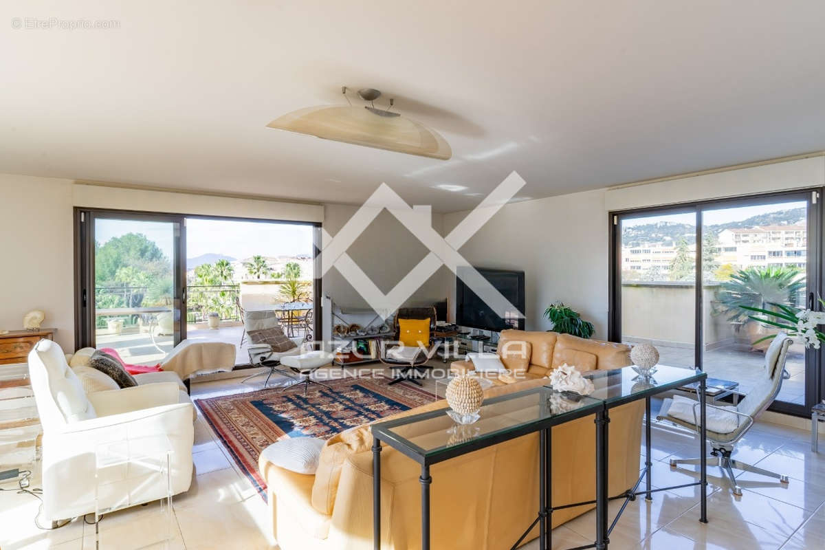 Appartement à HYERES