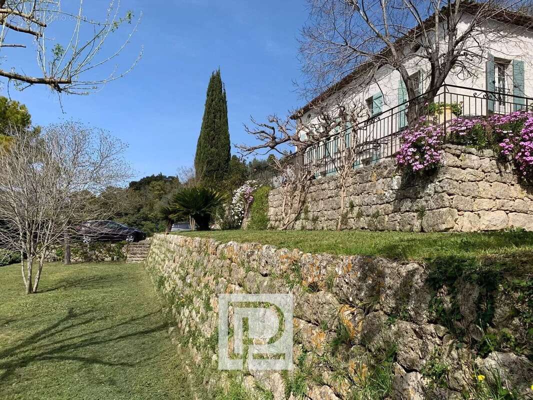 Maison à MOUGINS