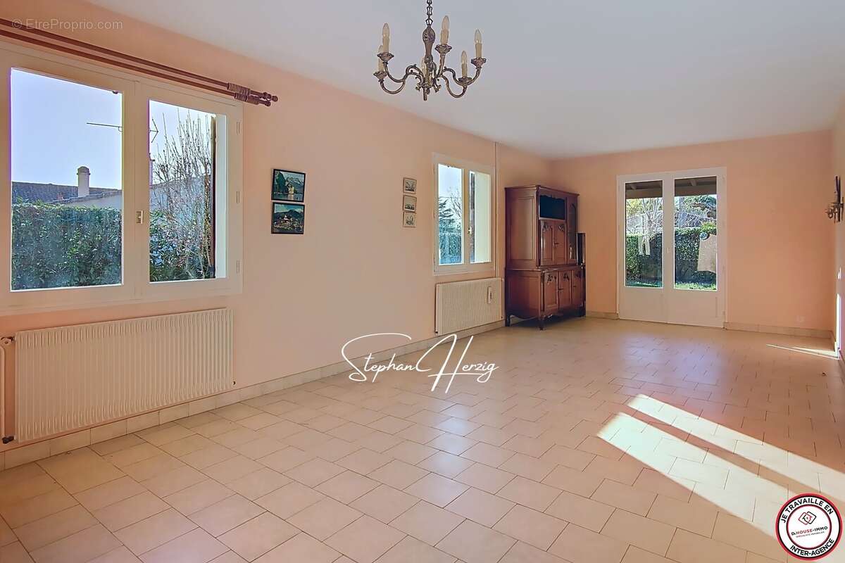 Maison à BLANQUEFORT