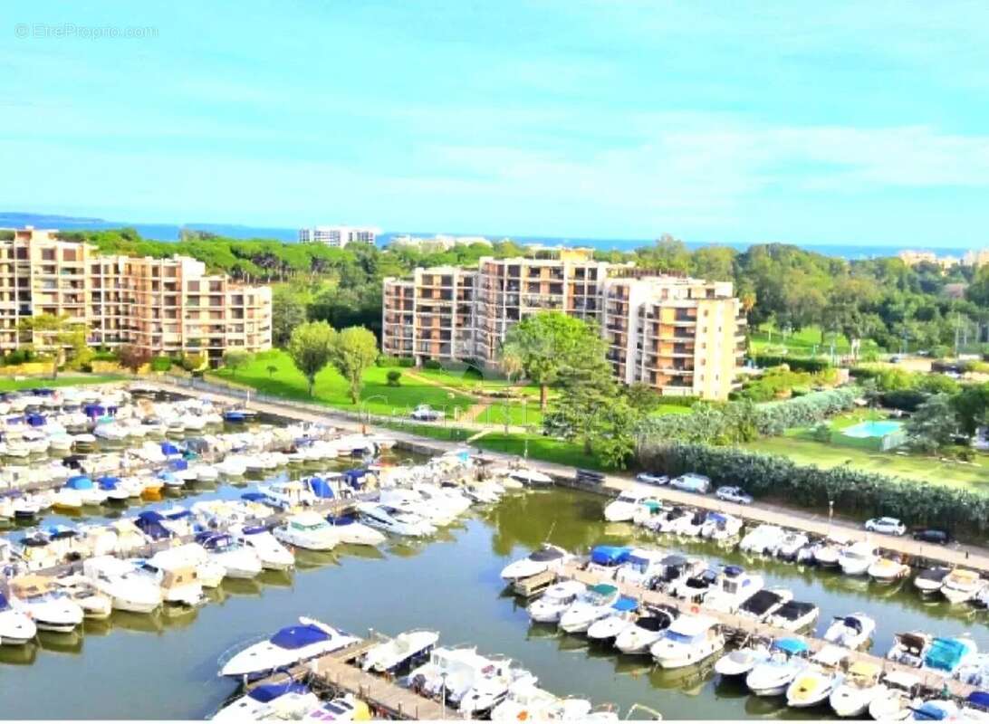 Appartement à MANDELIEU-LA-NAPOULE