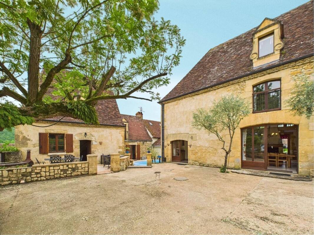 Maison à BEYNAC-ET-CAZENAC