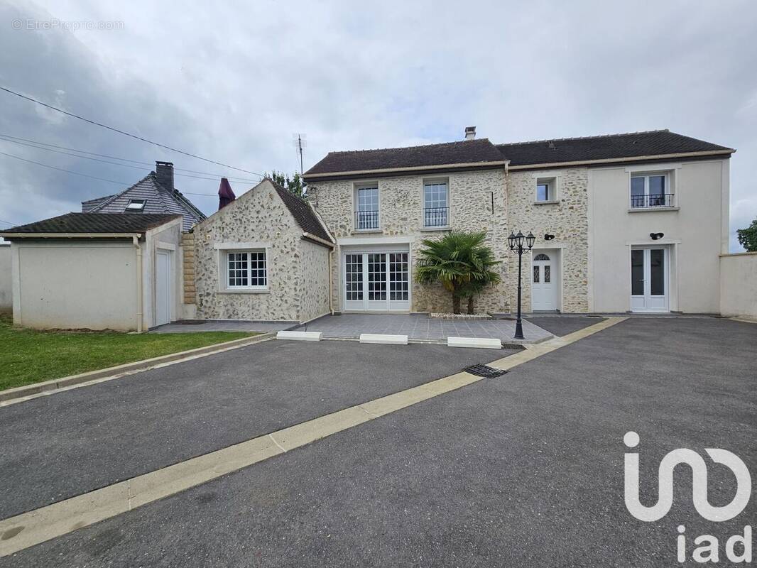 Photo 1 - Maison à NANTEUIL-LES-MEAUX