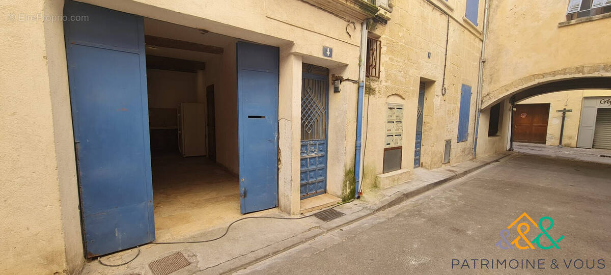 Parking à BEAUCAIRE