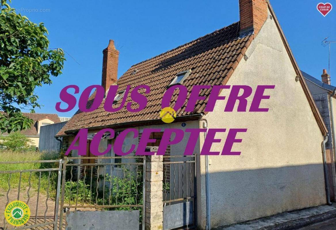 Maison à CHAROST