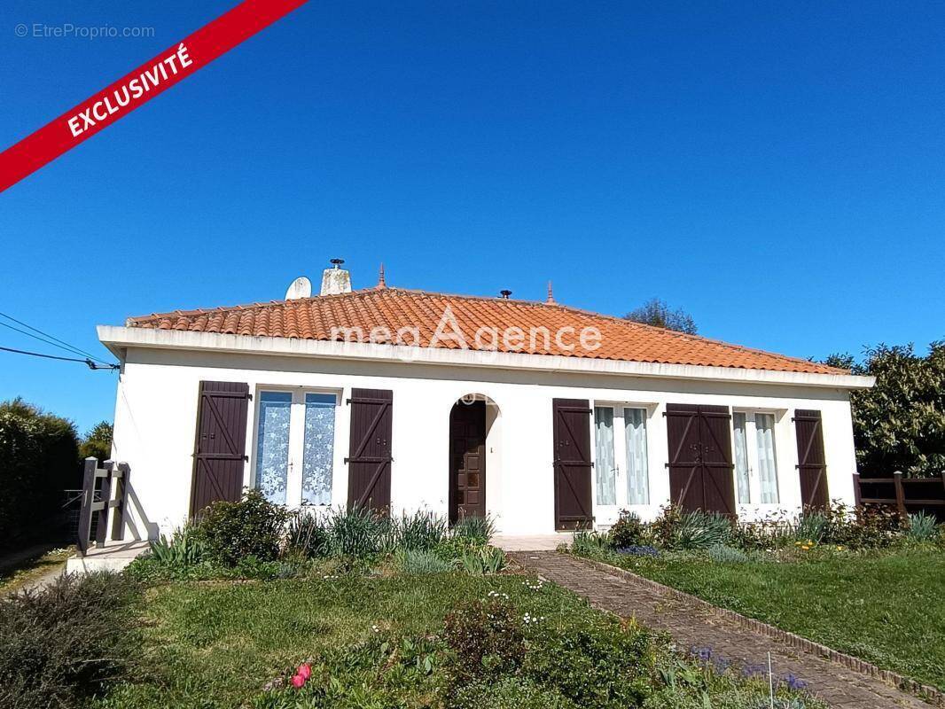 Maison à AIZENAY