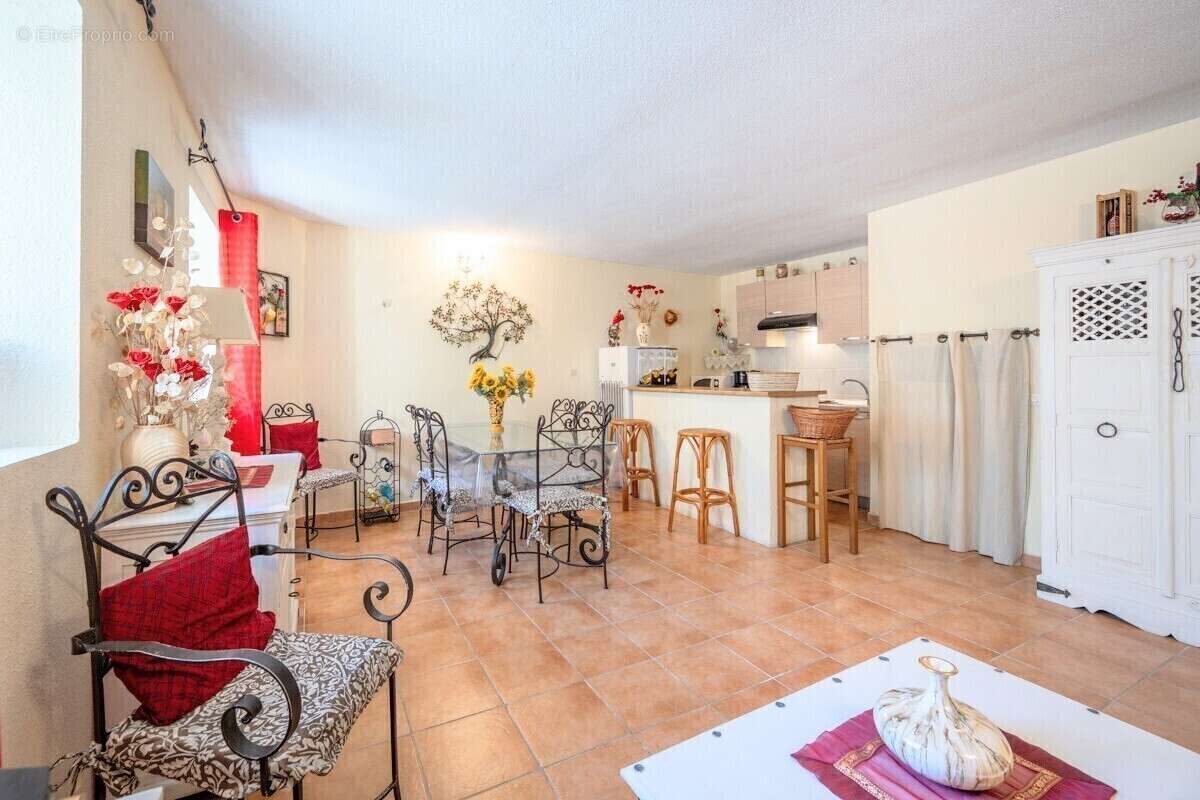 Maison à ARAMON
