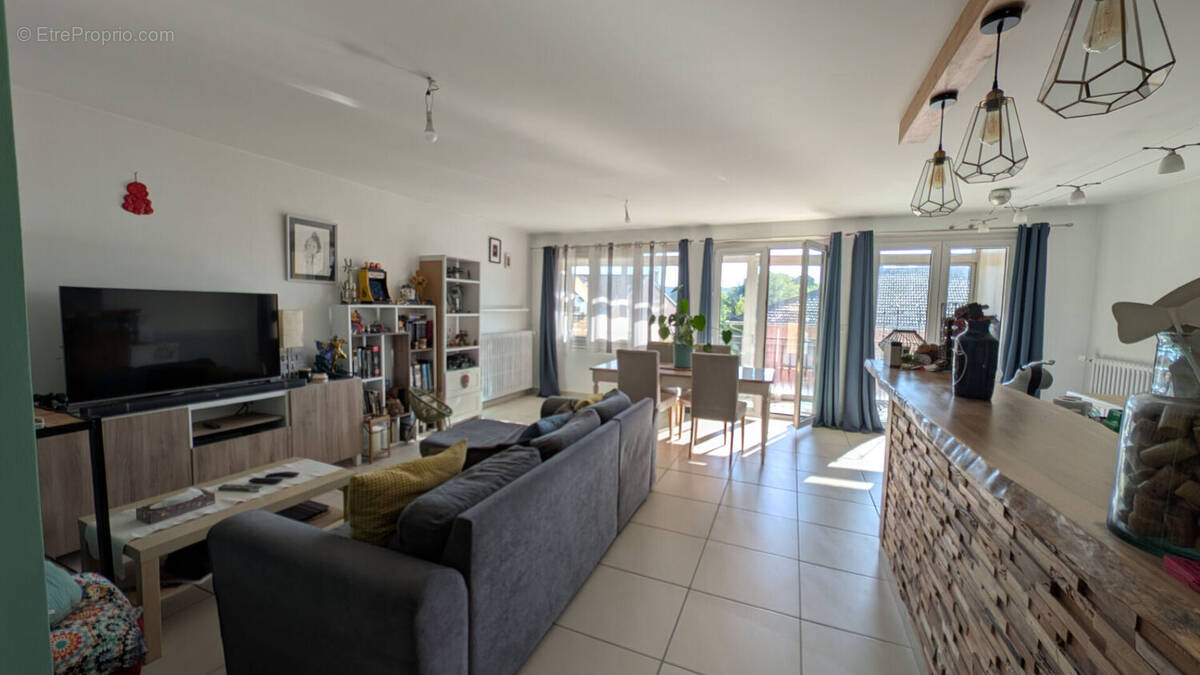 Appartement à MONTREAL-LA-CLUSE