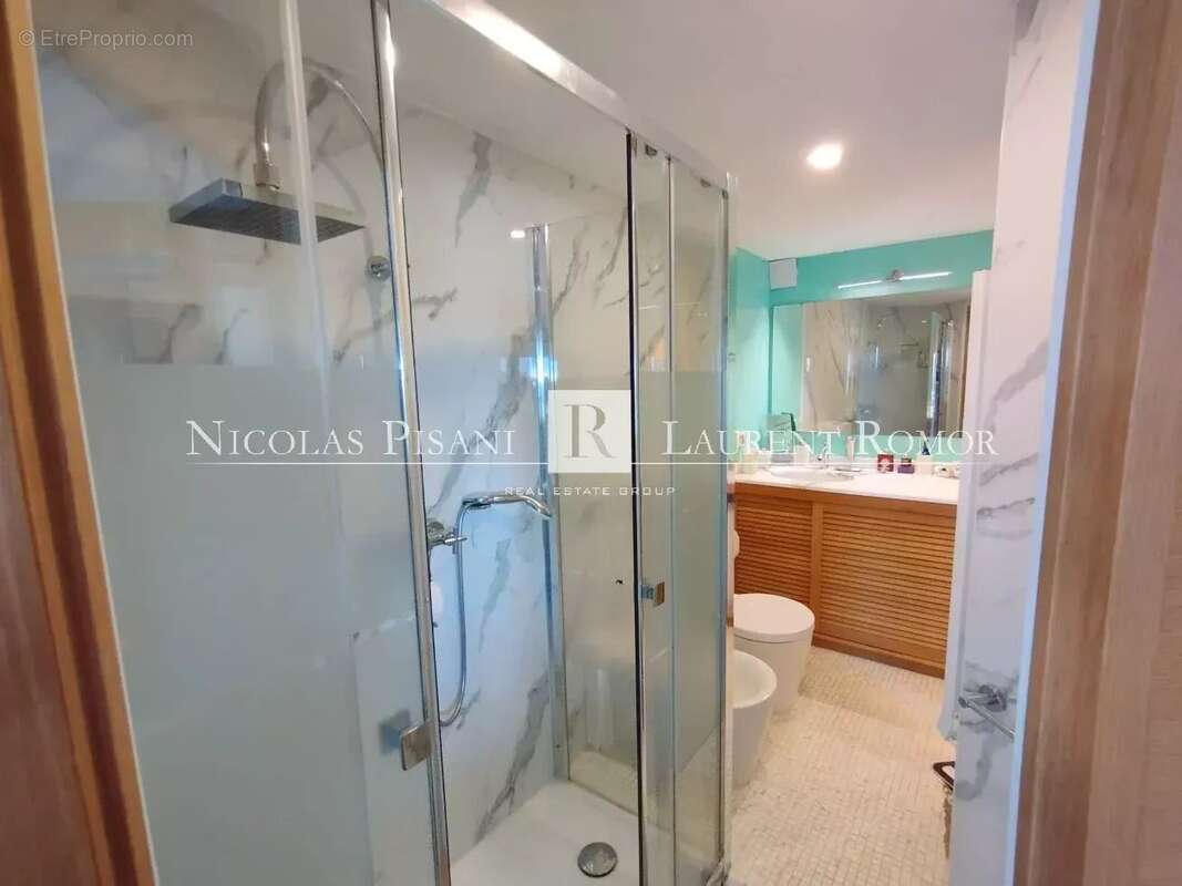 Appartement à ROQUEBRUNE-CAP-MARTIN