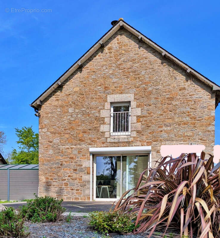 Maison à LECOUSSE
