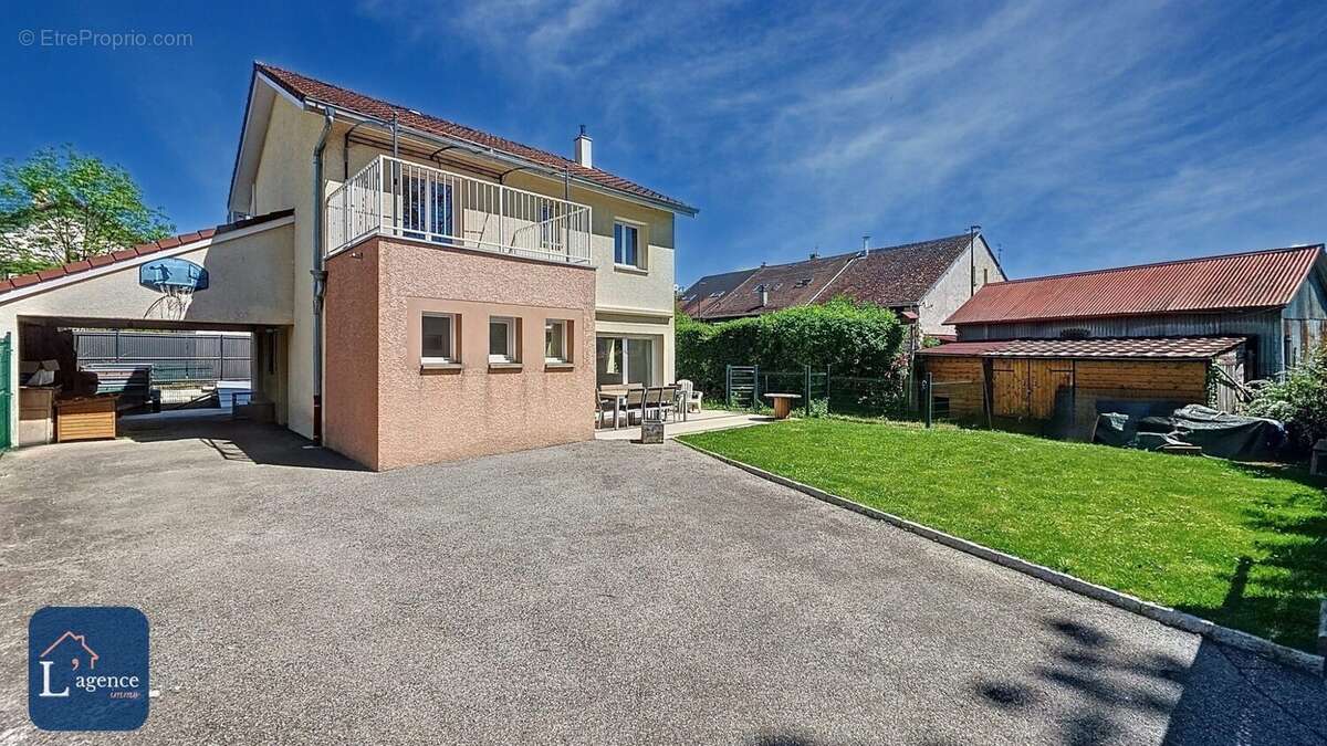 Maison à PREVESSIN-MOENS
